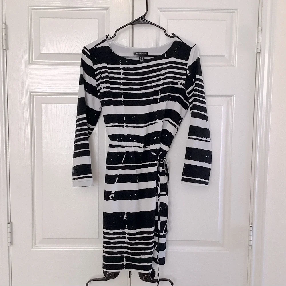 MNG Collection White and Black Striped Long Sleeve Dress Tie XS